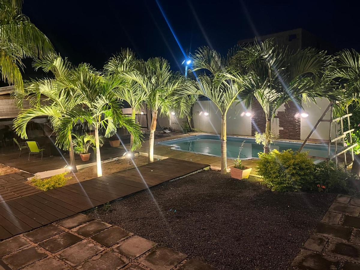 Aparthotel Le Binome Grand Baie Exterior foto